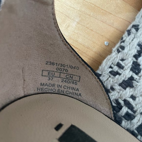 ⭐️ 2 for $50 ! ⭐️ Zara Basic - ankle straps heels - Picture 8 of 9